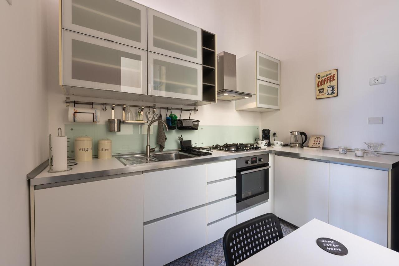 Shanti Holiday House Palermo Exteriör bild